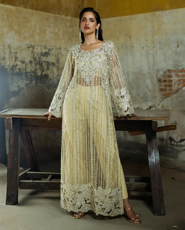 Zilverah golden embroidered net 3-piece party wear suit for Pakistani women in Norway