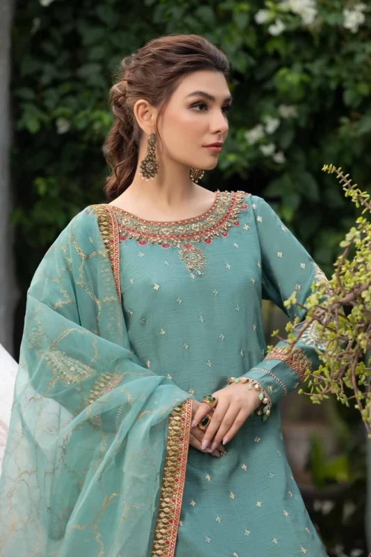 Zilverah ferozi raw silk gharara suit with pearl embroidery – Pakistani formal wear delivered in Norway