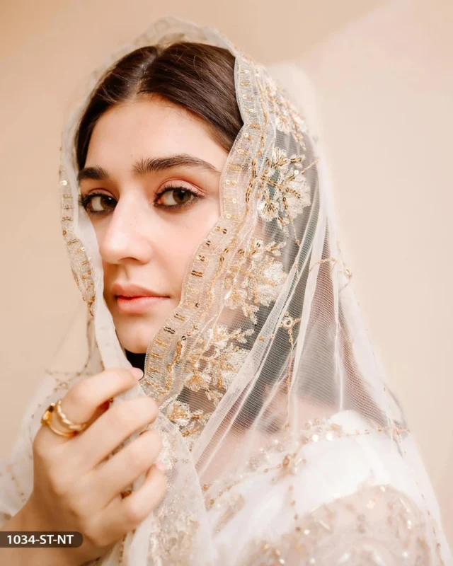 Zilverah off-white net maxi 3-piece party wear with tilla embroidery — buy online Norway